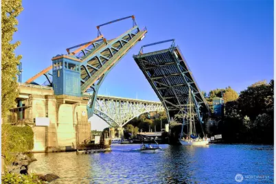 909 N 35th Street #402, Seattle, WA 98103 - Photo 31