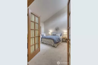 909 N 35th Street #402, Seattle, WA 98103 - Photo 23