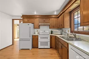 1825 Rainier Ct, Sumner, WA 98390 - Photo 13