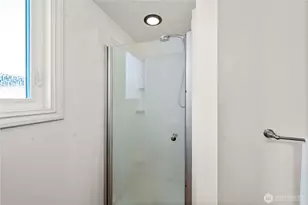 1825 Rainier Ct, Sumner, WA 98390 - Photo 19