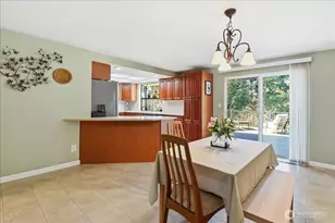 17035 136th Pl SE, Renton, WA 98058 - Photo 9