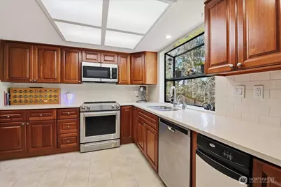 17035 136th Place SE, Renton, WA 98058 - Photo 7