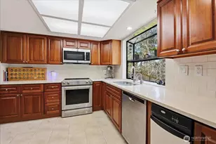 17035 136th Pl SE, Renton, WA 98058 - Photo 7