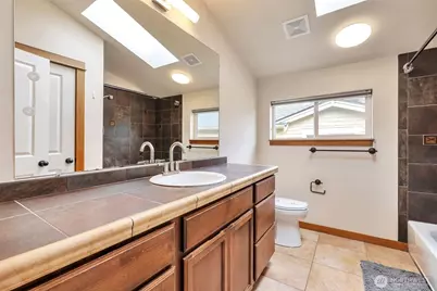 2221 E Spruce Street, Seattle, WA 98122 - Photo 21