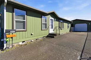 1002 Burcham St, Kelso, WA 98626 - Photo 1