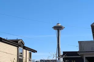 310 Aloha St, Seattle, WA 98109 - Photo 3