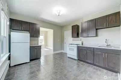310 Aloha Street, Seattle, WA 98109 - Photo 7