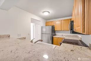 10026 NE 127th Pl, Kirkland, WA 98034 - Photo 7