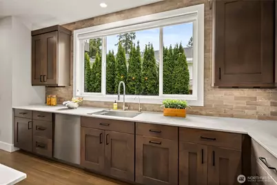 10933 NE 60th Street, Kirkland, WA 98033 - Photo 17