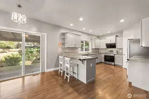 4218 NE 9th Cir, Renton, WA 98059 - Photo 3