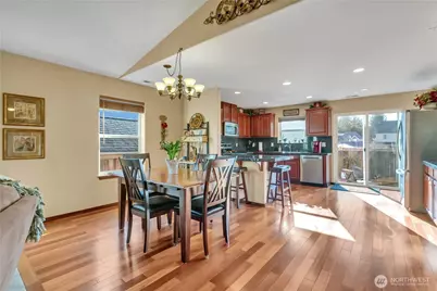 11426 178th Avenue Ct E, Bonney Lake, WA 98391 - Photo 11