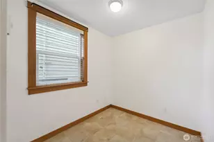 9228 15th Ave SW, Seattle, WA 98106 - Photo 3