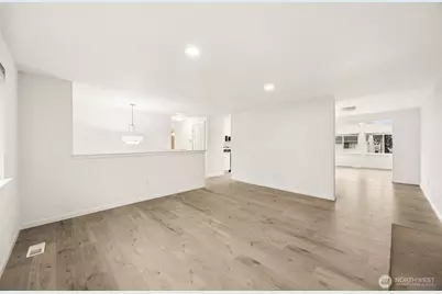 3810 180th St E, Tacoma, WA 98446 - Photo 5