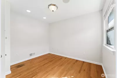 8424 East Side Drive NE, Tacoma, WA 98422 - Photo 25