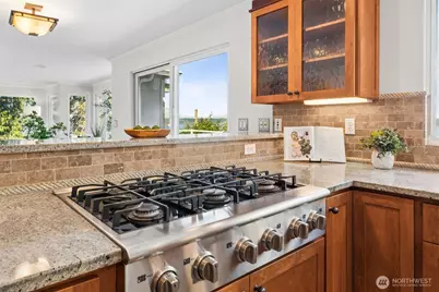 8424 East Side Drive NE, Tacoma, WA 98422 - Photo 13