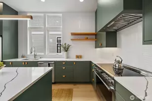 524 NE 89th St, Seattle, WA 98115 - Photo 11