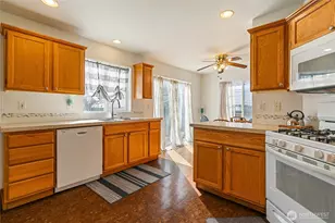 2236 Oak St, Lynden, WA 98264 - Photo 9