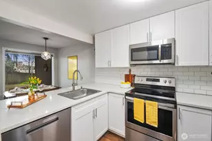 12505 NE 116th St, Kirkland, WA 98034 - Photo 13