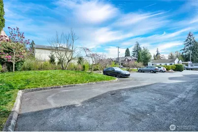 738 N 185th Street, Shoreline, WA 98133 - Photo 35