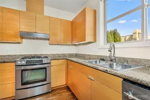 738 N 185th St, Shoreline, WA 98133 - Photo 19