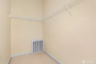 738 N 185th St, Shoreline, WA 98133 - Photo 25