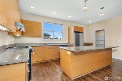 738 N 185th Street, Shoreline, WA 98133 - Photo 17