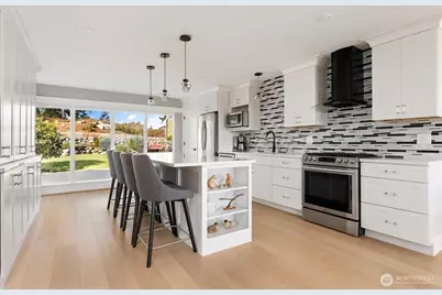 1387 Scenic Heights Road, Oak Harbor, WA 98277 - Photo 9