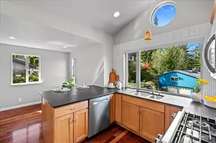 16813 NE 33rd St, Bellevue, WA 98008 - Photo 15