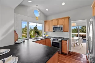 16813 NE 33rd St, Bellevue, WA 98008 - Photo 13