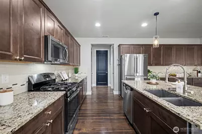 207 Fielding Street NE, Orting, WA 98360 - Photo 9