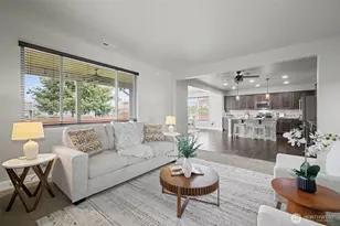 207 Fielding St NE, Orting, WA 98360 - Photo 5