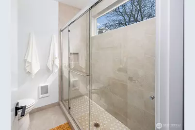 7711 B 11th Avenue SW, Seattle, WA 98106 - Photo 11