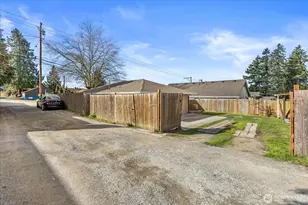 707 E James St, Kent, WA 98031 - Photo 23