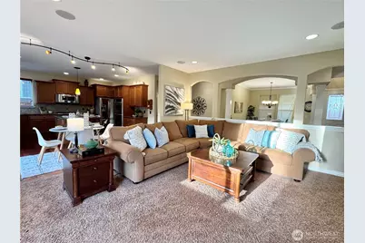 762 Ilwaco Place NE, Renton, WA 98059 - Photo 9