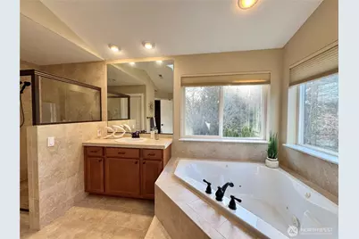 762 Ilwaco Place NE, Renton, WA 98059 - Photo 27