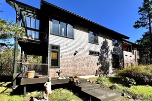 306 6th St NW, Long Beach, WA 98631 - Photo 1