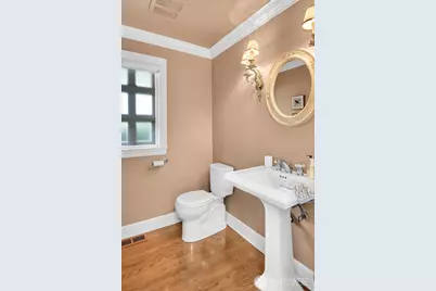 2209 38th Place E, Seattle, WA 98112 - Photo 21