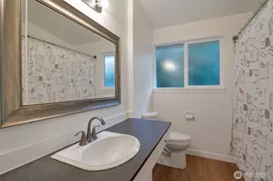 15269 Densmore Ave N, Shoreline, WA 98133 - Photo 9