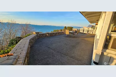 303 Arrowhead Point Lane, Camano Island, WA 98282 - Photo 33