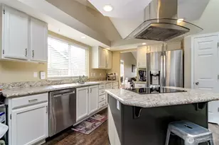 609 Cherry St E, Tacoma, WA 98445 - Photo 11