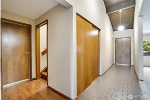 3023 Bridgeport Way W, University Place, WA 98466 - Photo 9