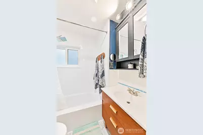 11515 7th Avenue NE, Seattle, WA 98125 - Photo 19