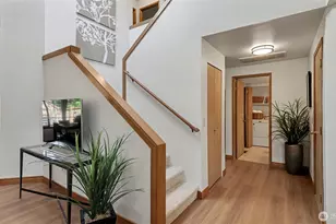24238 SE 43rd Ct, Sammamish, WA 98029 - Photo 3