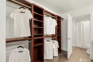 1336 Bellevue Way NE, Bellevue, WA 98004 - Photo 17