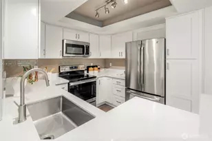 1336 Bellevue Way NE, Bellevue, WA 98004 - Photo 9