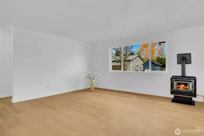 1006 Fidalgo Street, Sedro Woolley, WA 98284 - Photo 3