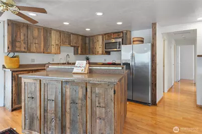 21 Glen Avenue, Port Hadlock-Irondale, WA 98325 - Photo 9