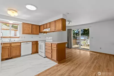 1621 Tullis Street NE, Olympia, WA 98506 - Photo 9