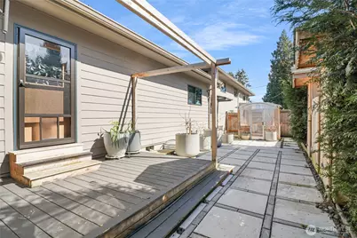 25641 Marine View Drive S, Des Moines, WA 98198 - Photo 7