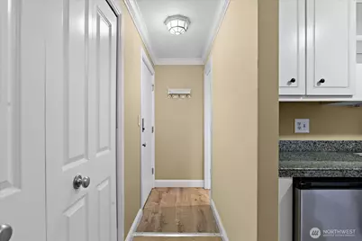 1810 43rd Avenue E #301, Seattle, WA 98112 - Photo 21